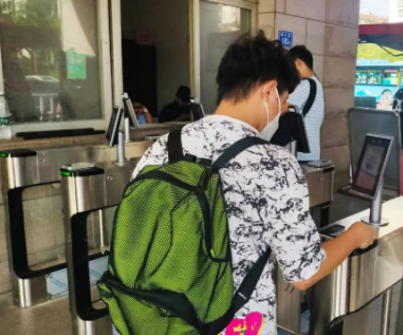 多校区复学联动困难？完美数联混合云助力高校实现智能管控！(图1)