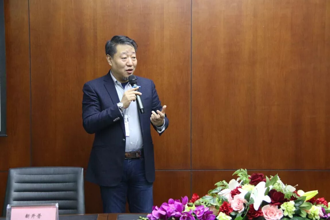 s36沙龙国际与河南师范大学新联学院签订战略合作协议(图1)